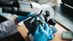 Deteksi Dini Kanker - Liputan Foto Jurnalistik Berita Deteksi Dini Kanker Lewat Biopsi Cairan: Teknologi Skrining Darah Molekuler Menjanjikan Harapan Baru